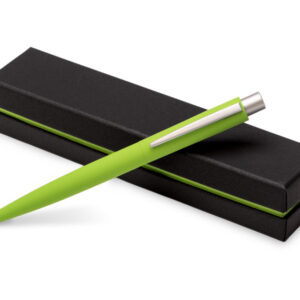 зеленое яблоко